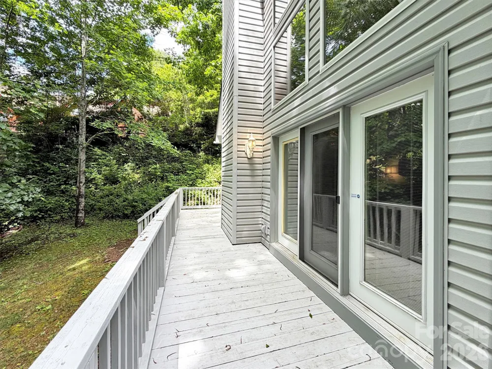 33 Buttercup Place Maggie Valley, NC 28751