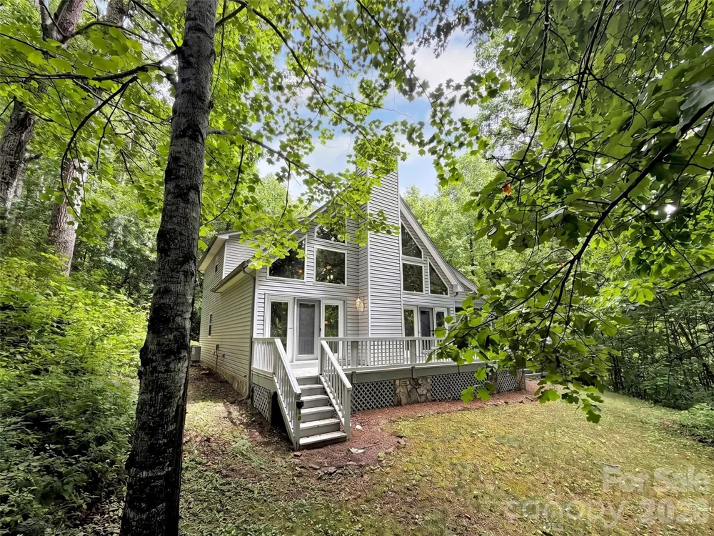 33 Buttercup Place Maggie Valley, NC 28751
