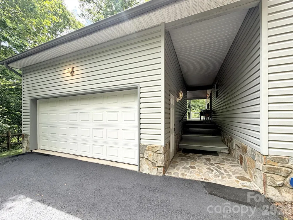 33 Buttercup Place Maggie Valley, NC 28751