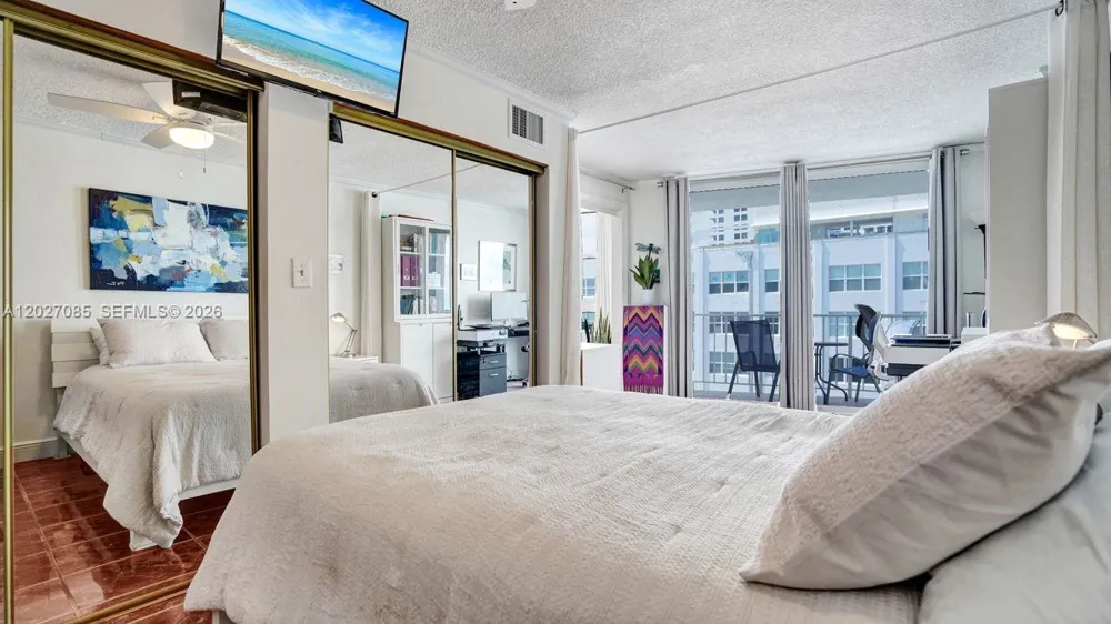1228 West Ave #1404 Miami Beach, FL 33139