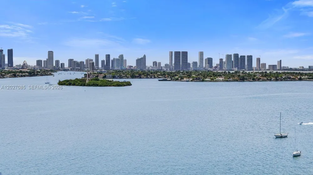 1228 West Ave #1404 Miami Beach, FL 33139