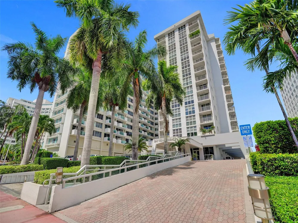 1228 West Ave #1404 Miami Beach, FL 33139