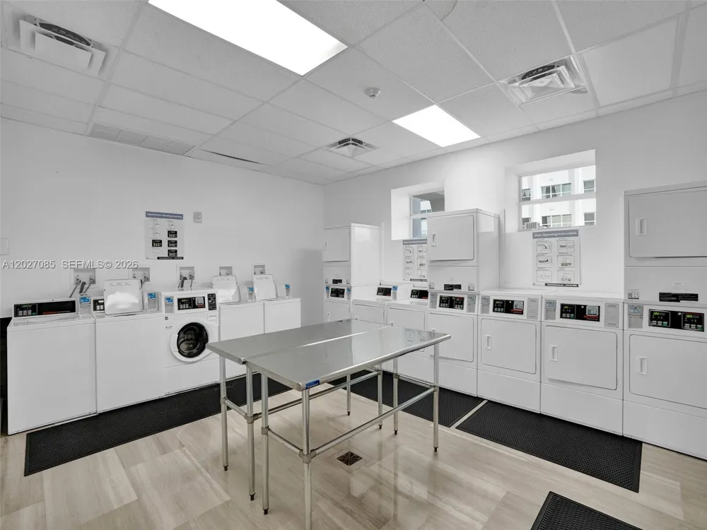 1228 West Ave #1404 Miami Beach, FL 33139