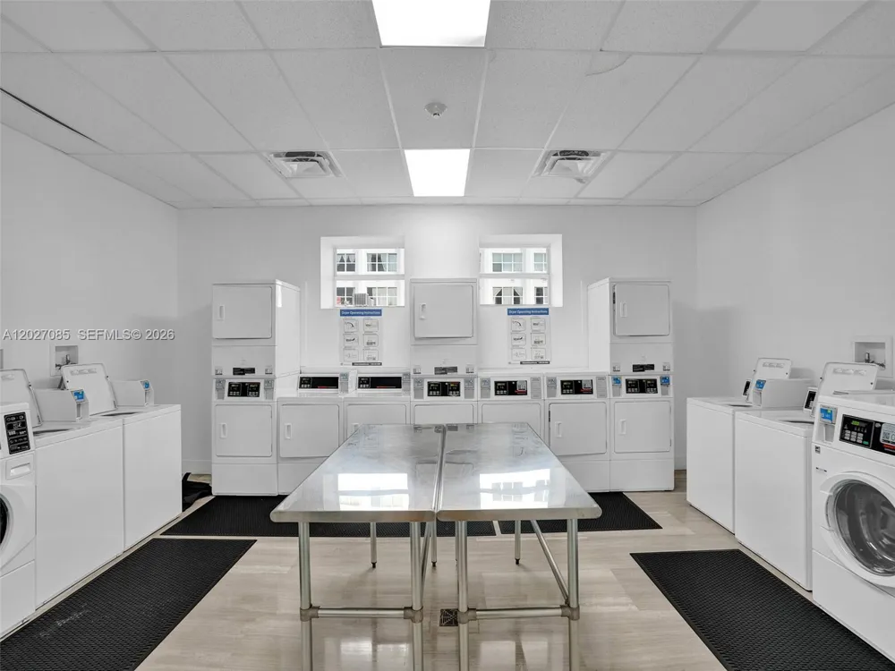 1228 West Ave #1404 Miami Beach, FL 33139
