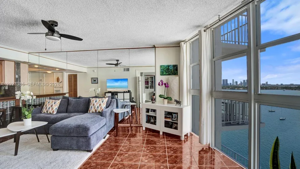 1228 West Ave #1404 Miami Beach, FL 33139