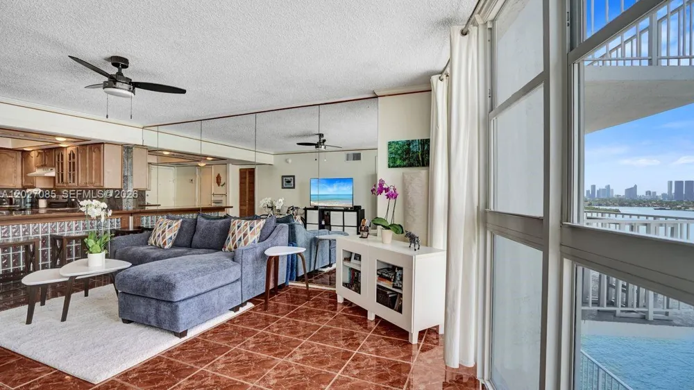 1228 West Ave #1404 Miami Beach, FL 33139