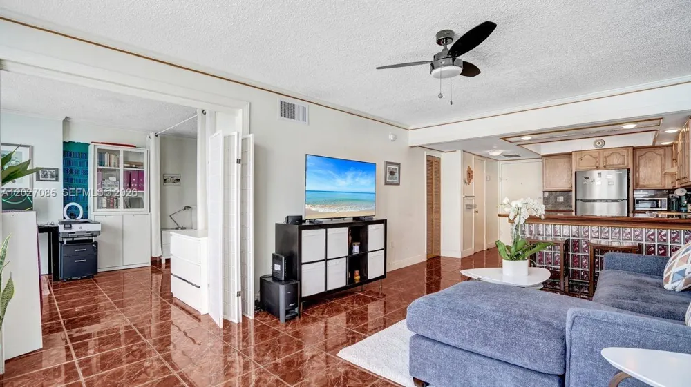 1228 West Ave #1404 Miami Beach, FL 33139