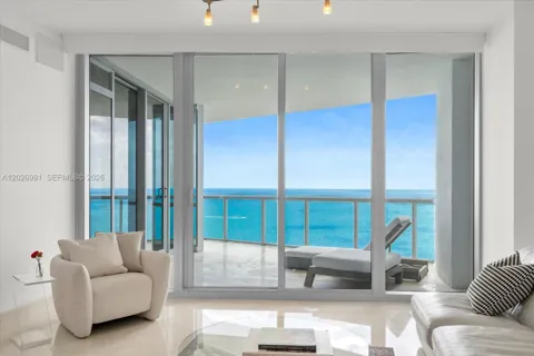 17121 Collins Ave #3905
