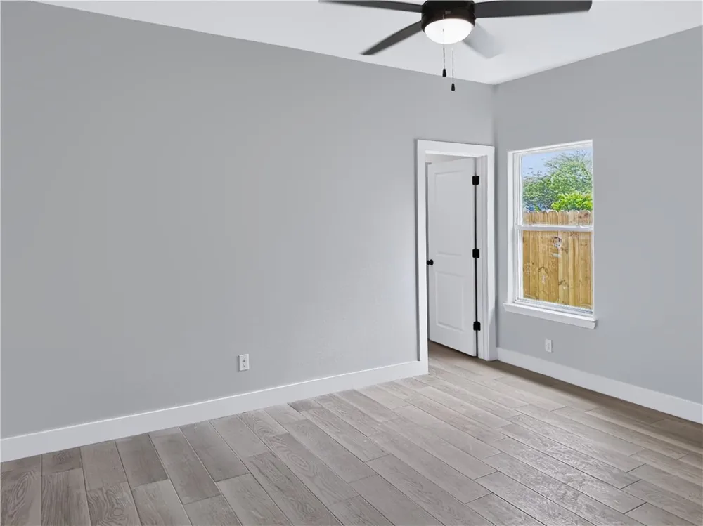 8121 Berenstain Drive Corpus Christi, TX 78414