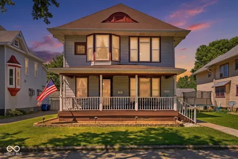 330 W Broadway Street