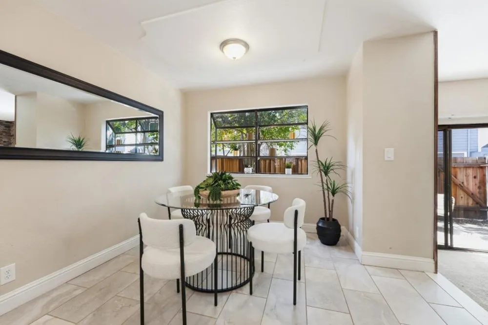 1166 Capri Drive Campbell, CA 95008