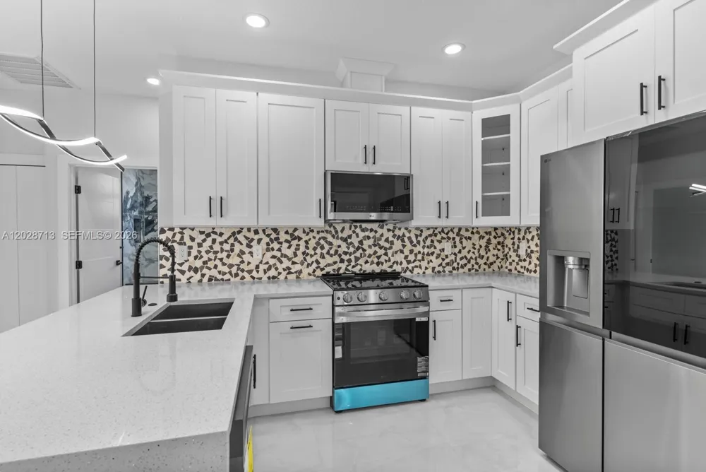 8210 Elmer St, Tampa, FL 33604