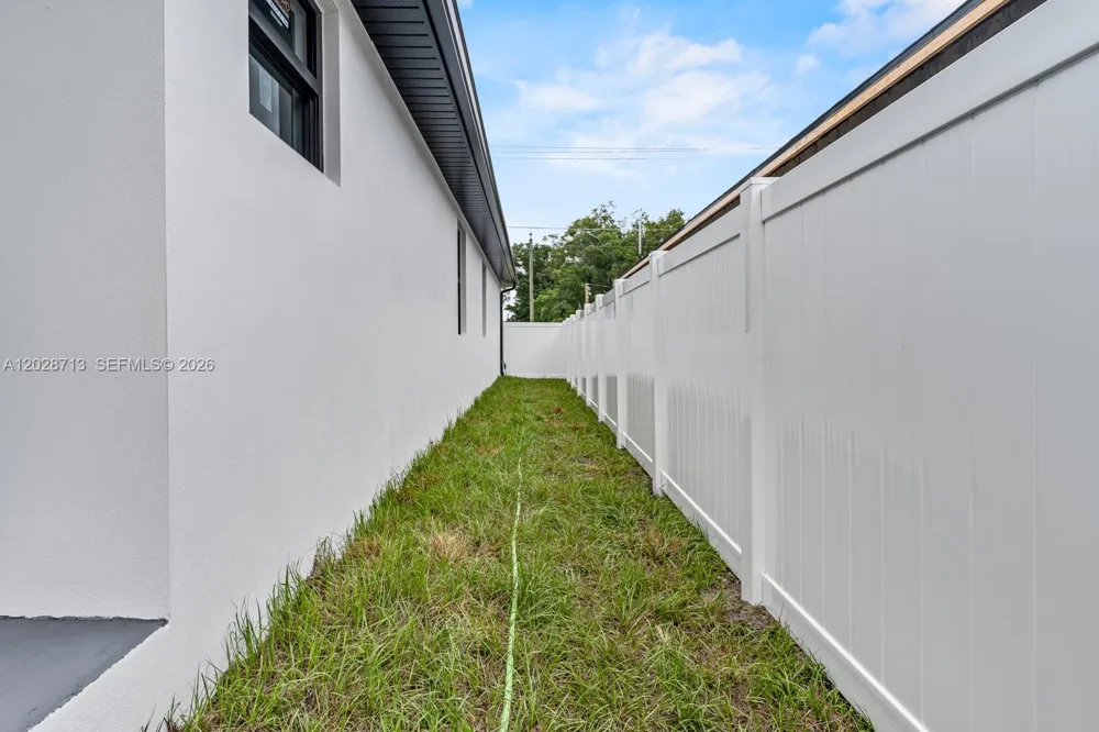 8210 Elmer St, Tampa, FL 33604