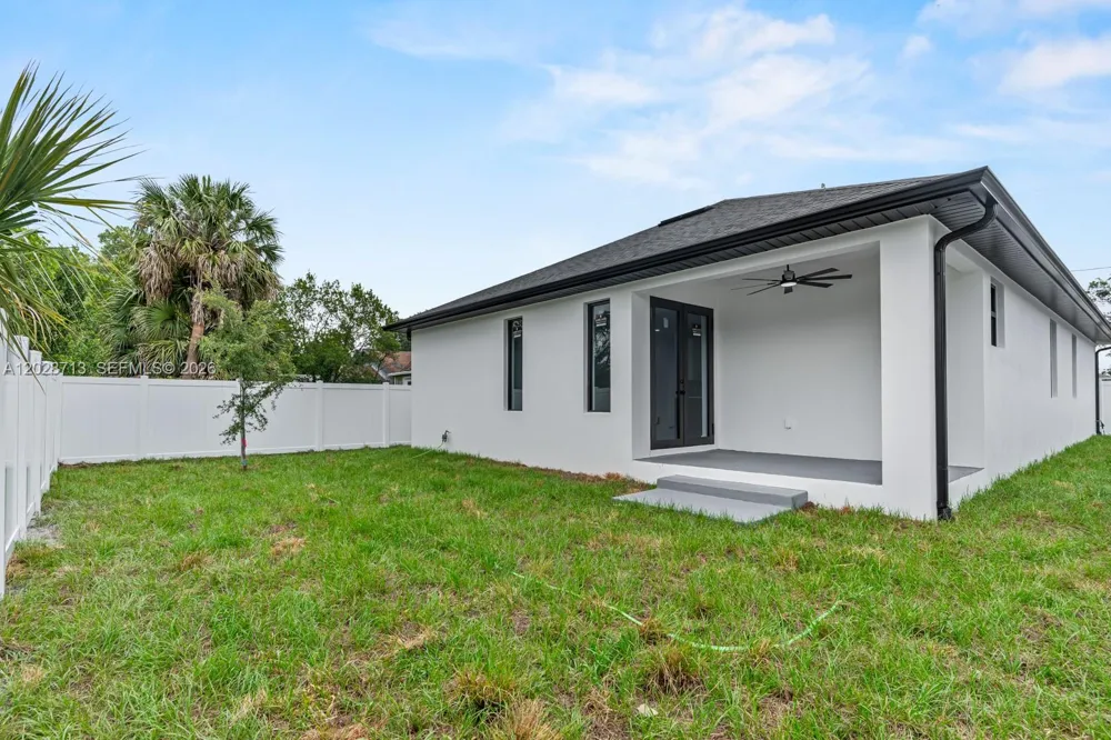 8210 Elmer St, Tampa, FL 33604