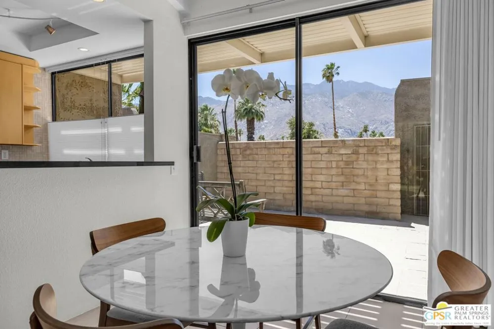 858 Calle De Mimosas Palm Springs, CA 92262