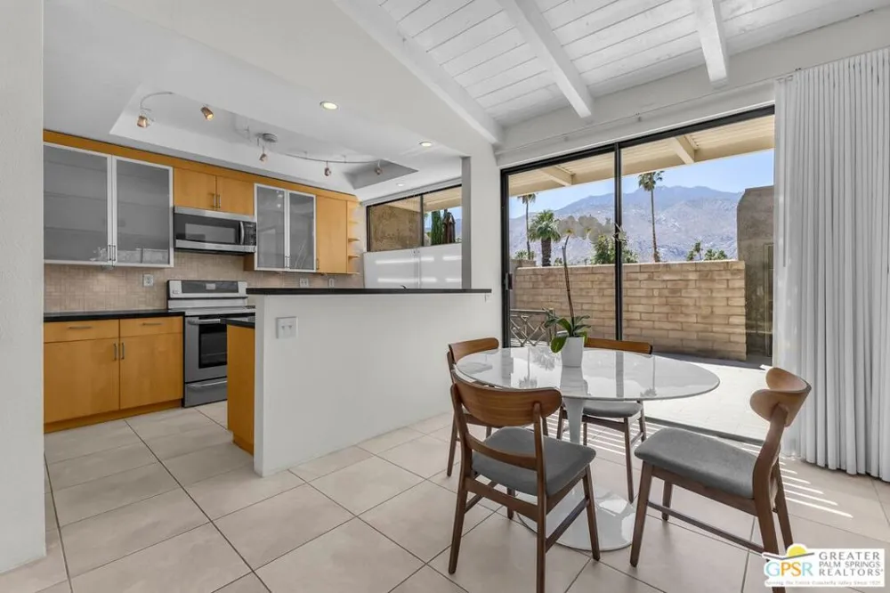 858 Calle De Mimosas Palm Springs, CA 92262