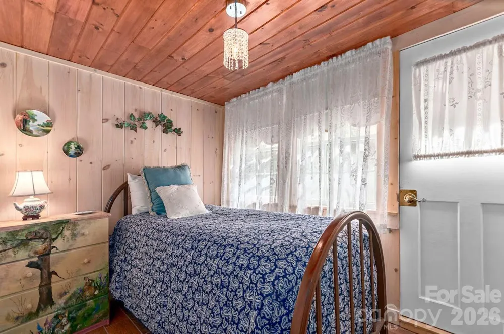 72 Chestnut Hill Road Gerton, NC 28735