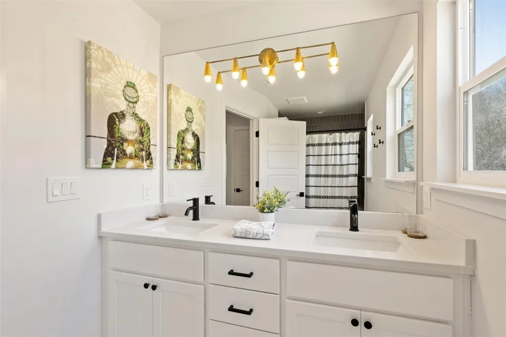 6104 Reicher Drive Austin, TX 78723