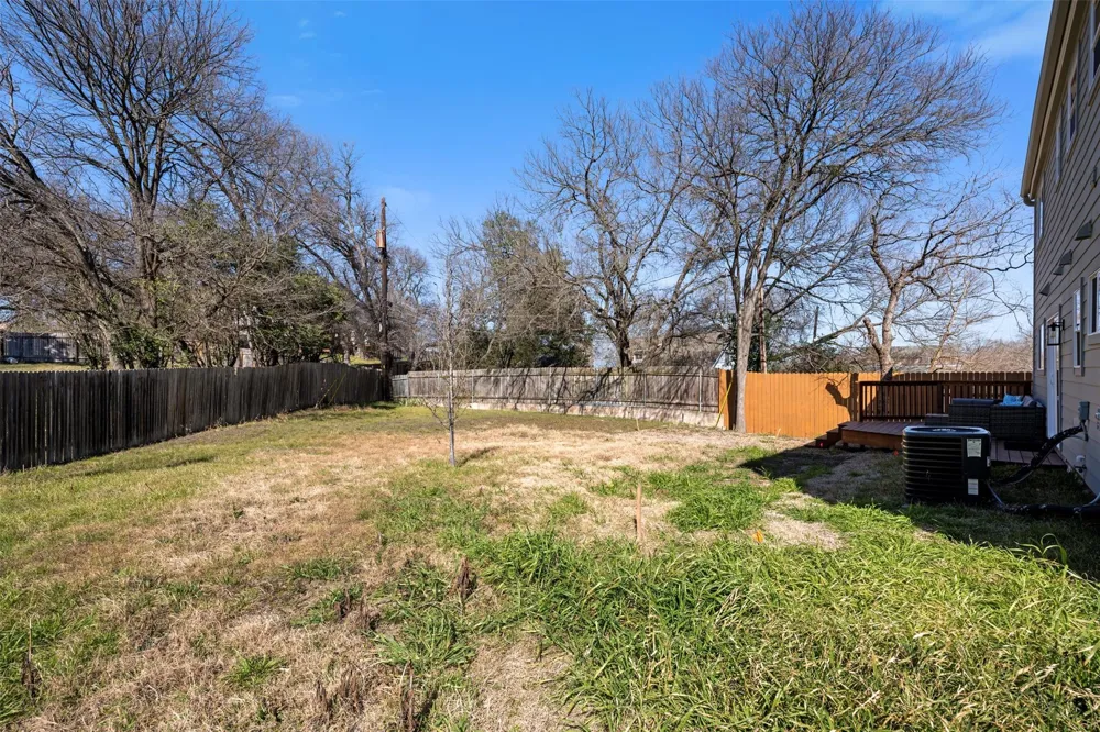 6104 Reicher Drive Austin, TX 78723