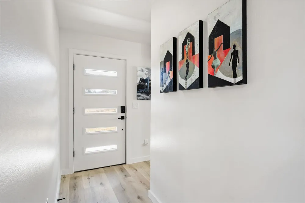 6104 Reicher Drive Austin, TX 78723