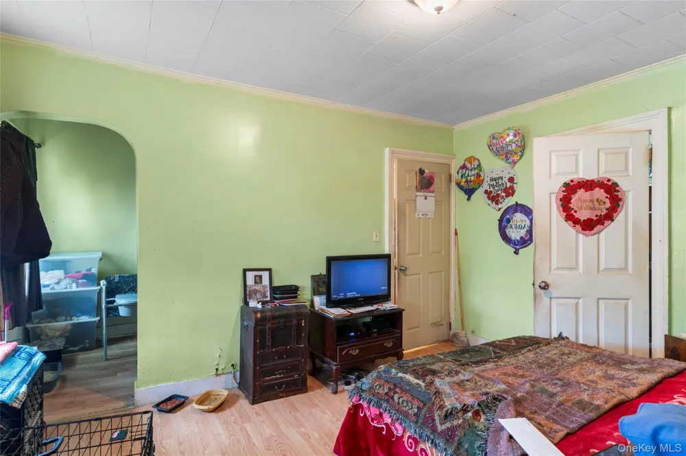 218 Targee Street Staten Island, NY 10304