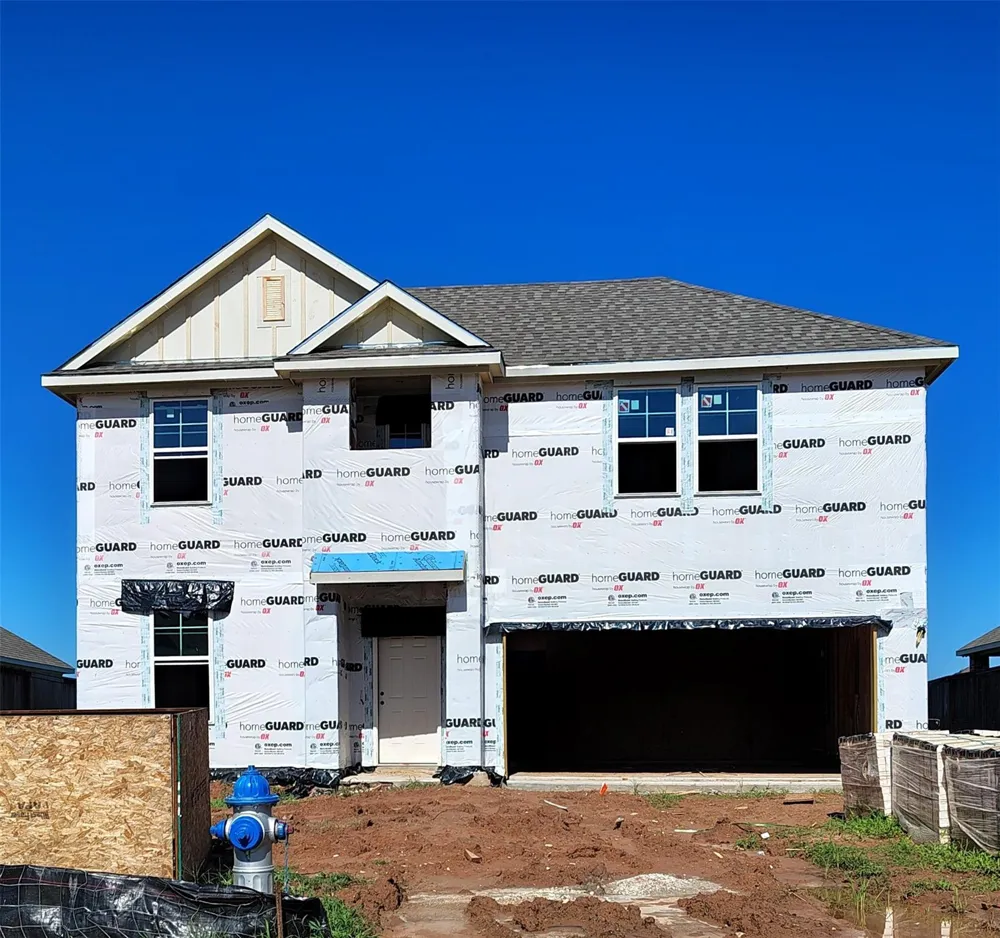 126 Water Grass Trail Clute, TX 77531