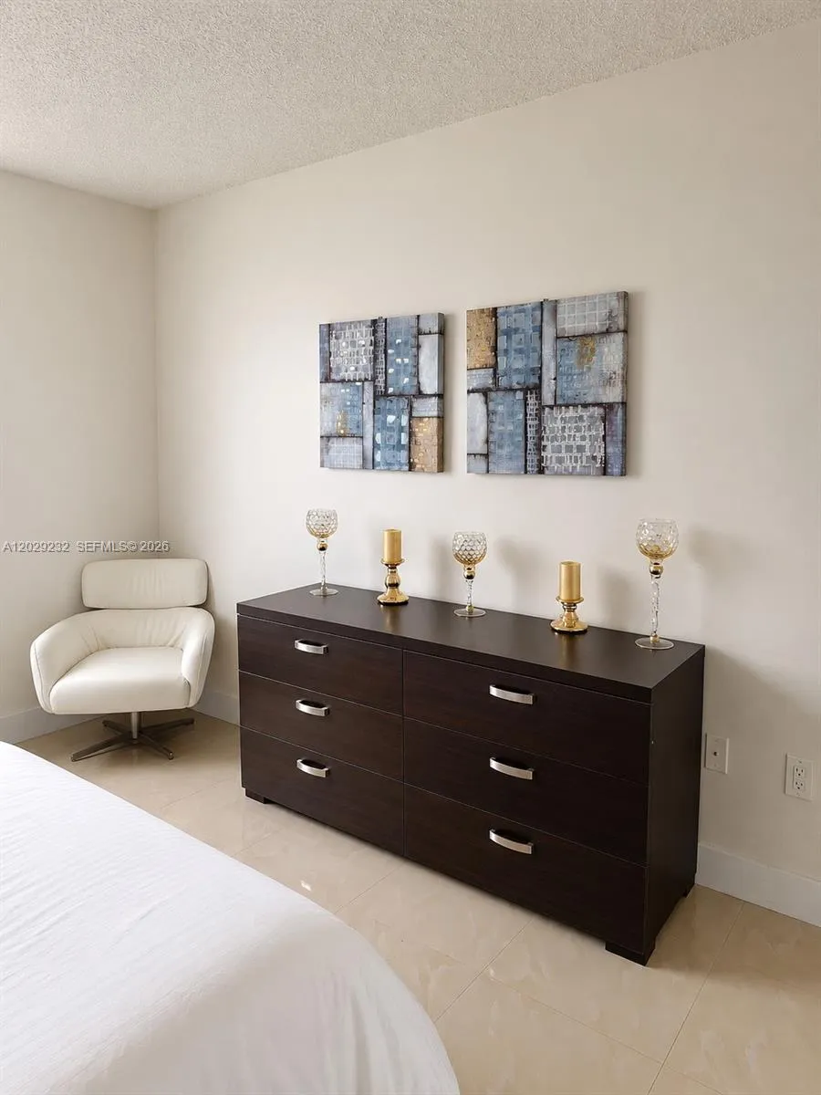 17100 Bay Rd #1605 Sunny Isles Beach, FL 33160