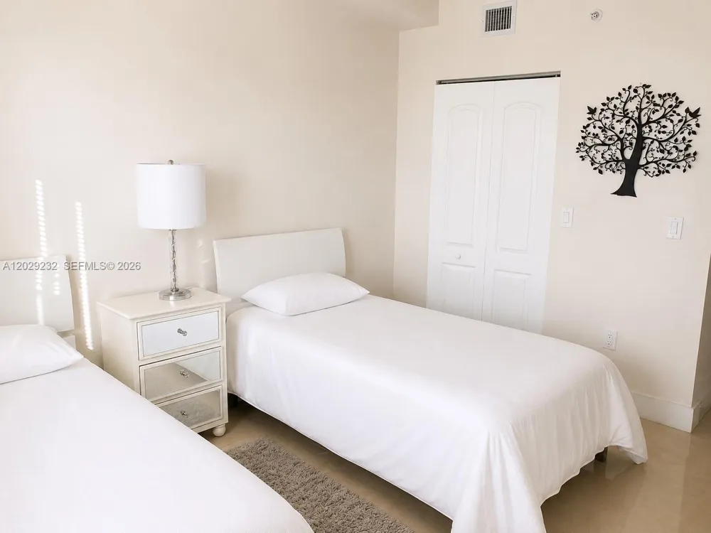 17100 Bay Rd #1605 Sunny Isles Beach, FL 33160