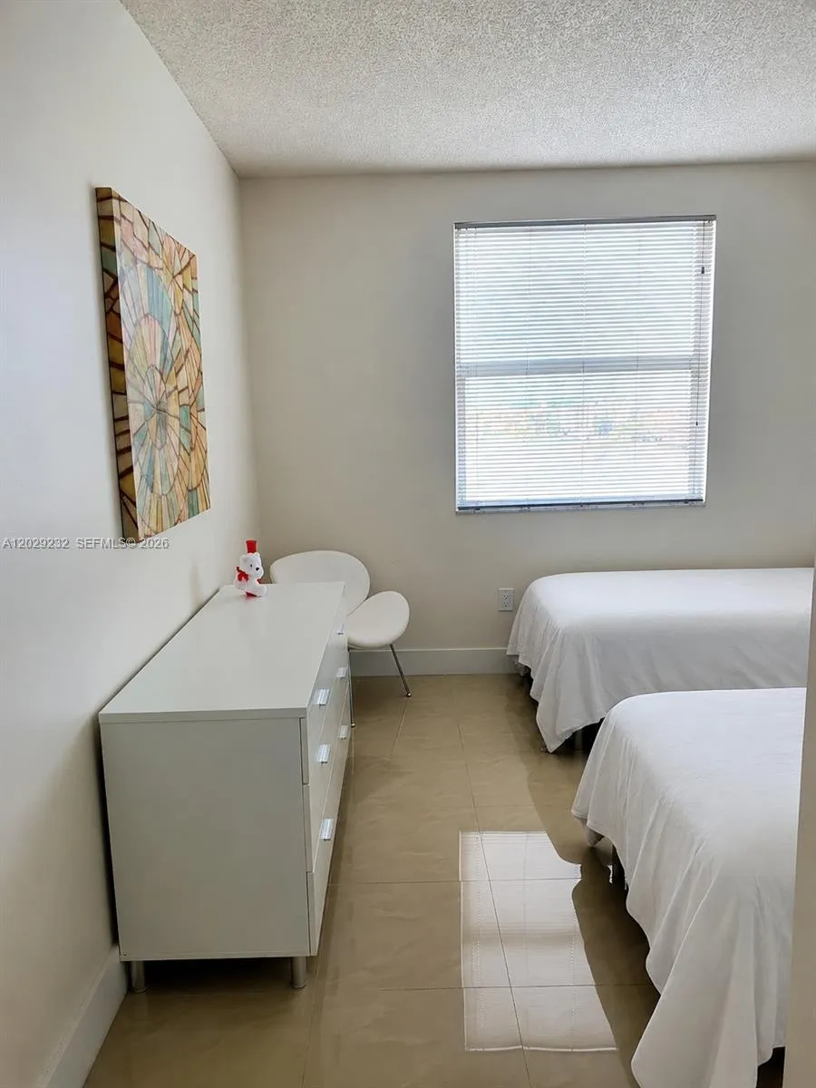 17100 Bay Rd #1605 Sunny Isles Beach, FL 33160