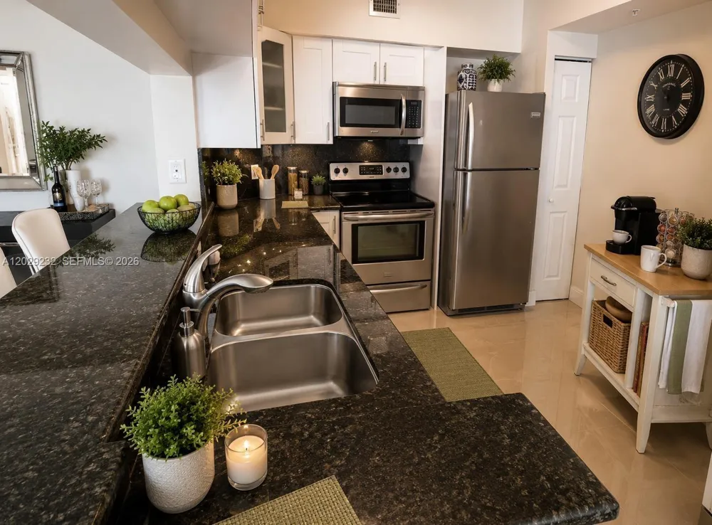 17100 Bay Rd #1605 Sunny Isles Beach, FL 33160