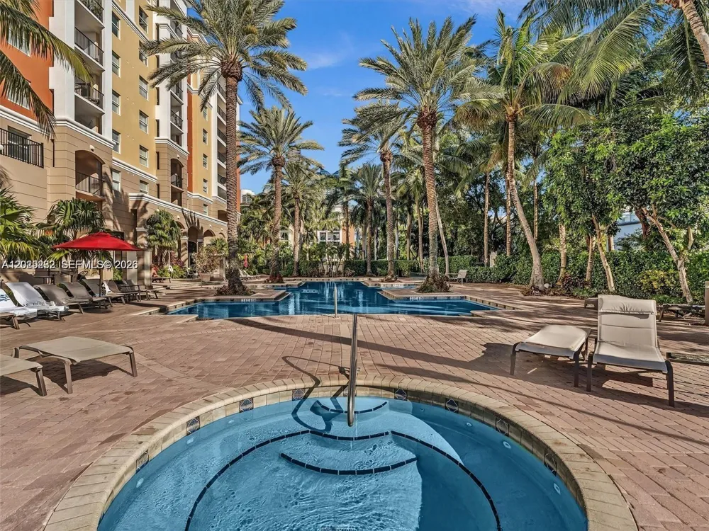 17100 Bay Rd #1605 Sunny Isles Beach, FL 33160