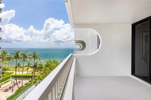 10205 Collins Ave #604