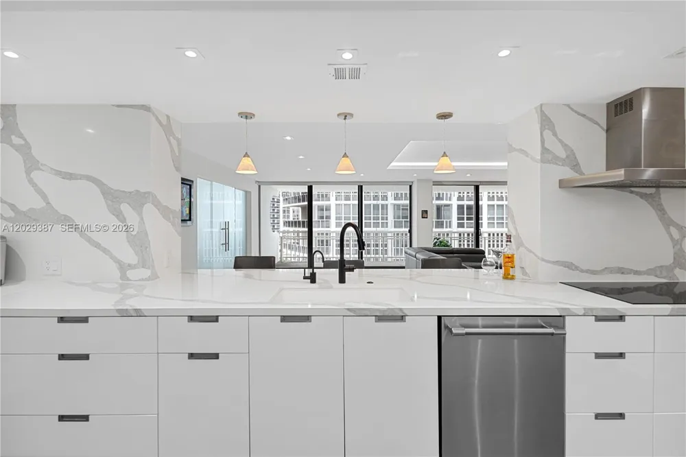 10205 Collins Ave #604 Bal Harbour, FL 33154