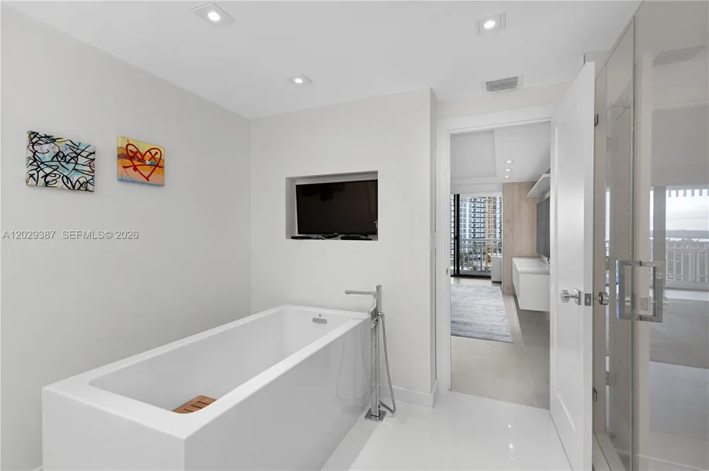 10205 Collins Ave #604 Bal Harbour, FL 33154