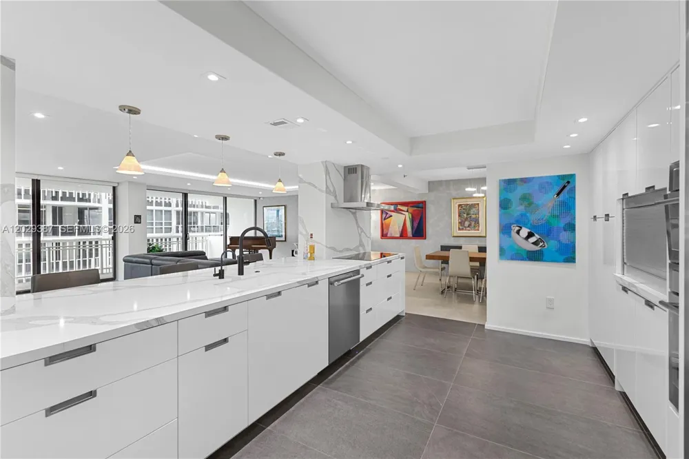 10205 Collins Ave #604 Bal Harbour, FL 33154