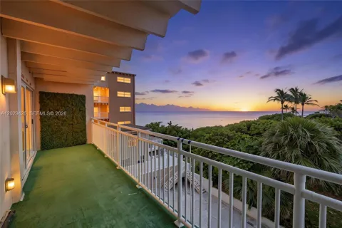 4500 S Ocean Blvd #405