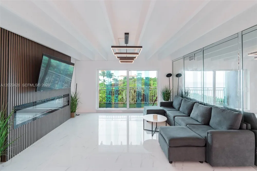 4500 S Ocean Blvd #405 Lantana, FL 33480