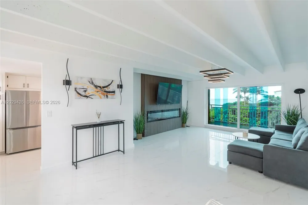 4500 S Ocean Blvd #405 Lantana, FL 33480