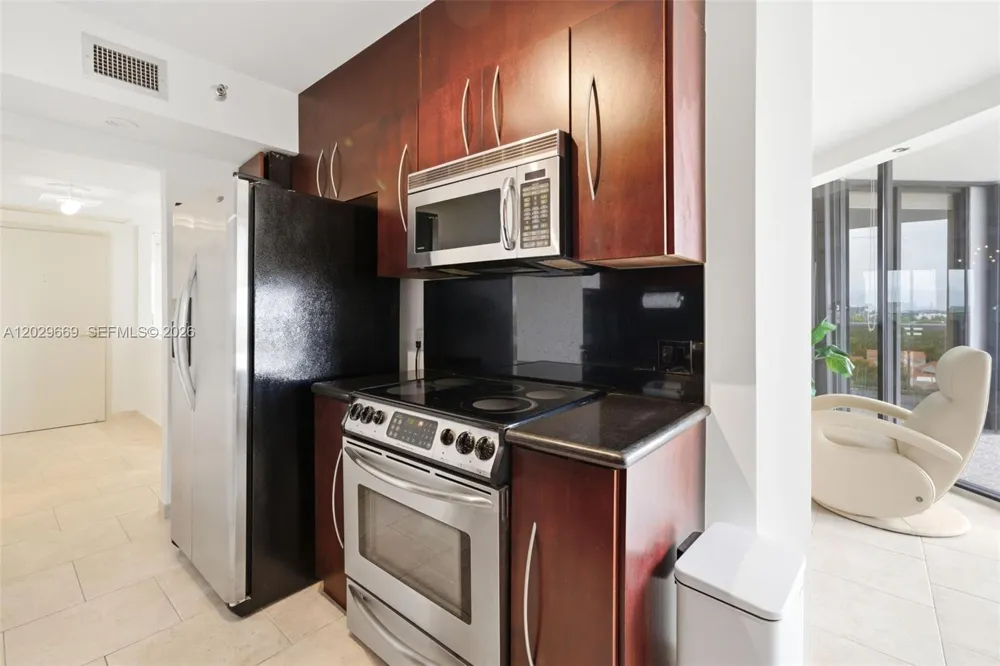 3610 Yacht Club Dr #1115 Aventura, FL 33180