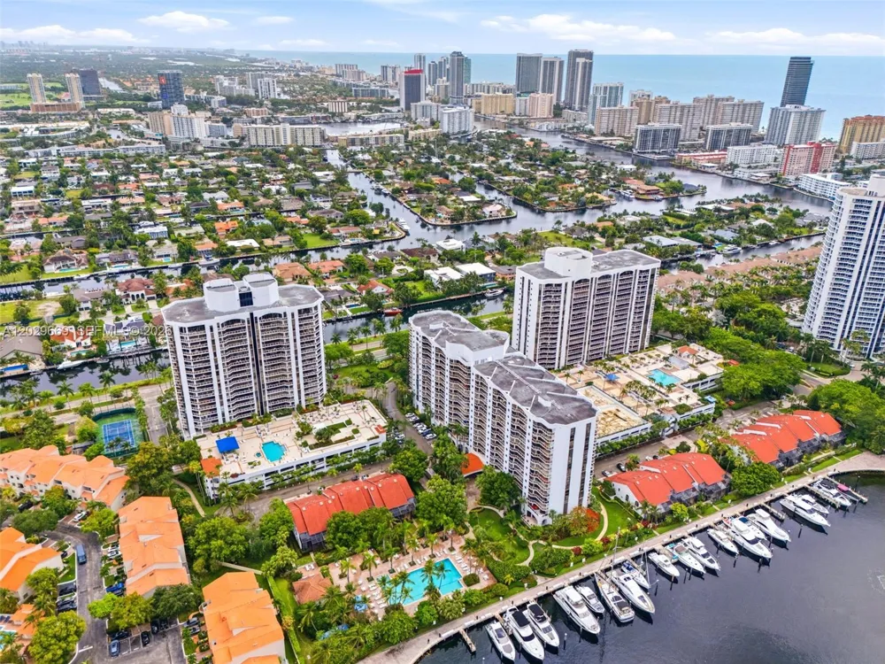 3610 Yacht Club Dr #1115 Aventura, FL 33180