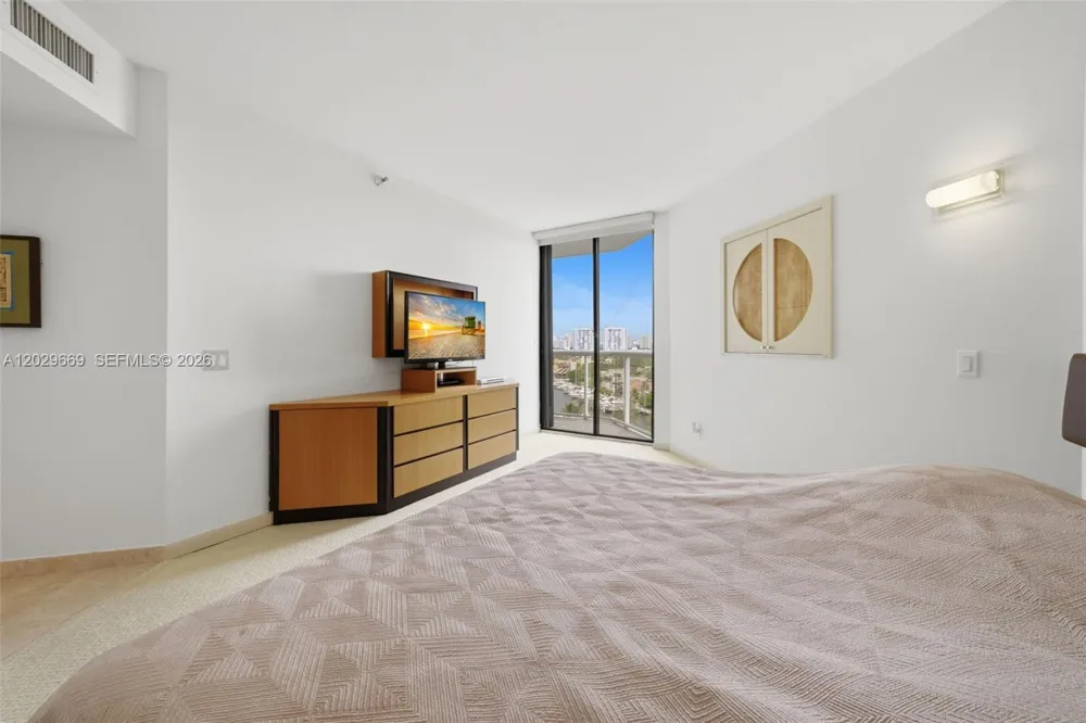 3610 Yacht Club Dr #1115 Aventura, FL 33180