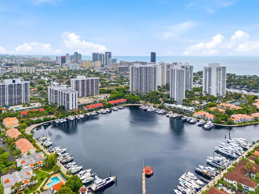 3610 Yacht Club Dr #1115 Aventura, FL 33180