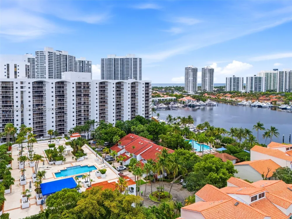 3610 Yacht Club Dr #1115 Aventura, FL 33180