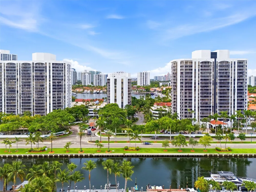 3610 Yacht Club Dr #1115 Aventura, FL 33180