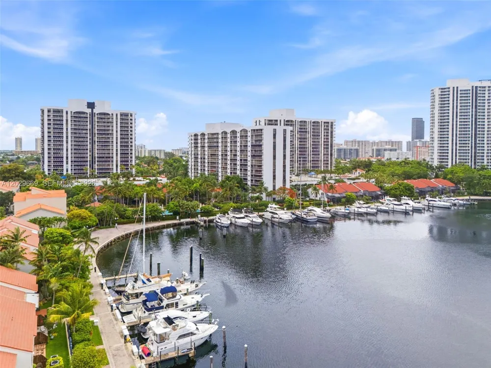 3610 Yacht Club Dr #1115 Aventura, FL 33180