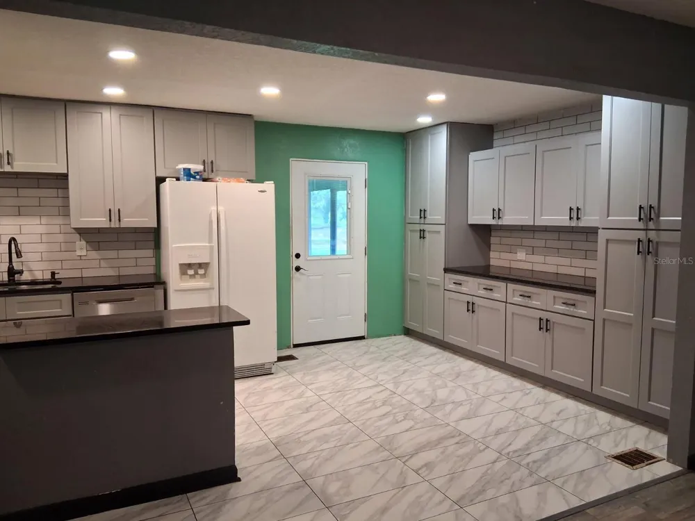 10628 CR 771 Webster, FL 33597