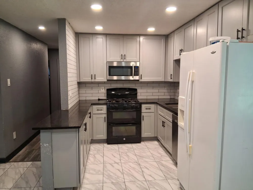 10628 CR 771 Webster, FL 33597