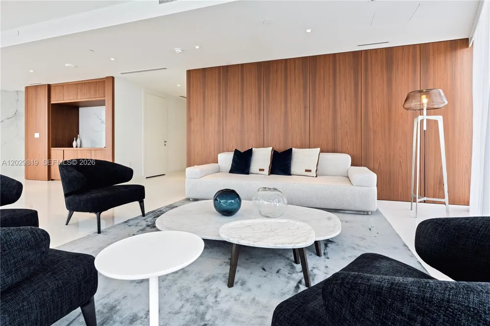 300 E Biscayne Blvd Way #5101 Miami, FL 33131
