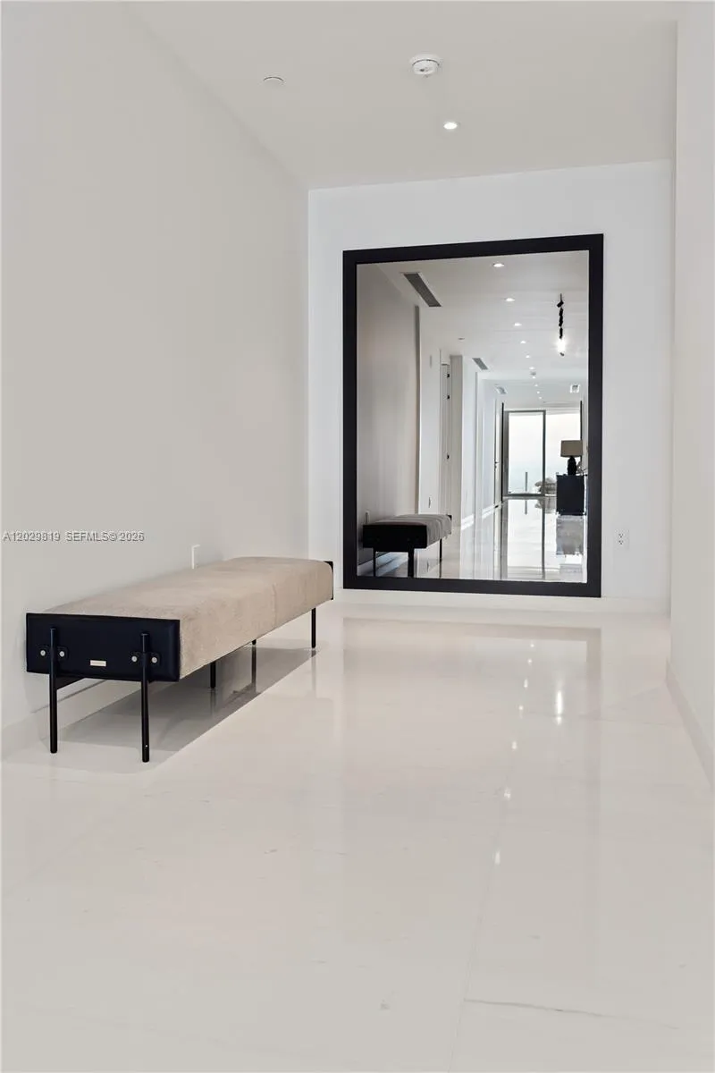 300 E Biscayne Blvd Way #5101 Miami, FL 33131