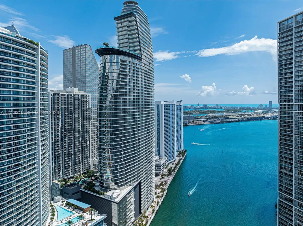 300 E Biscayne Blvd Way #5101 Miami, FL 33131